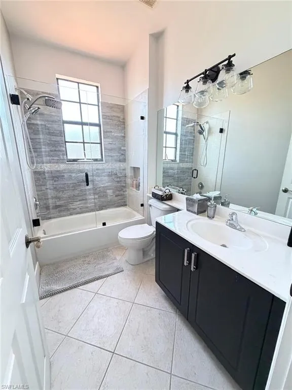 7317 Bristol Circle Naples, FL 34120