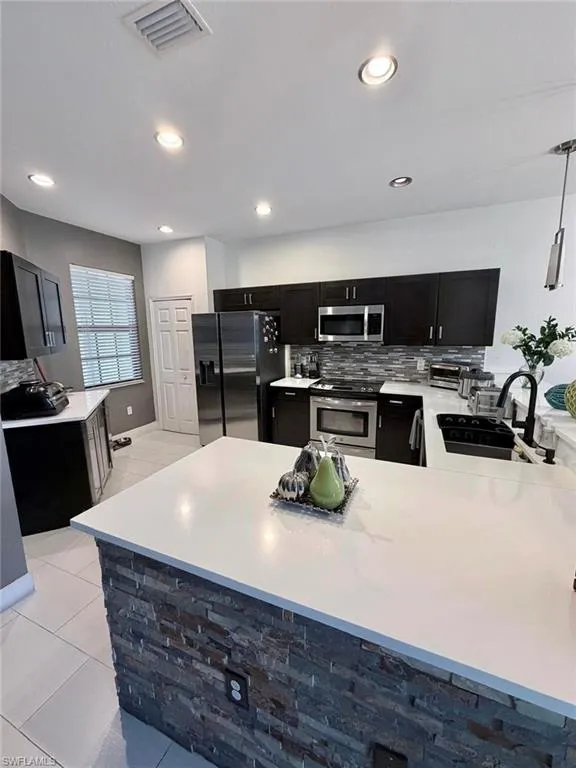 7317 Bristol Circle Naples, FL 34120