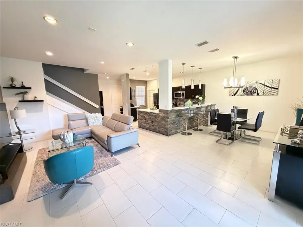 7317 Bristol Circle Naples, FL 34120