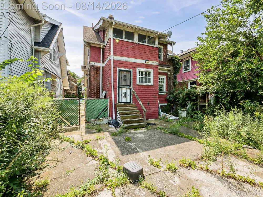 348 Monterey Street Highland Park City, MI 48203