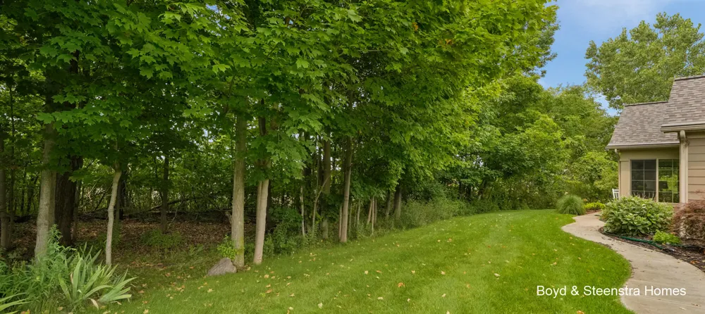 5279 Fawn Creek Drive SW Wyoming City, MI 49418