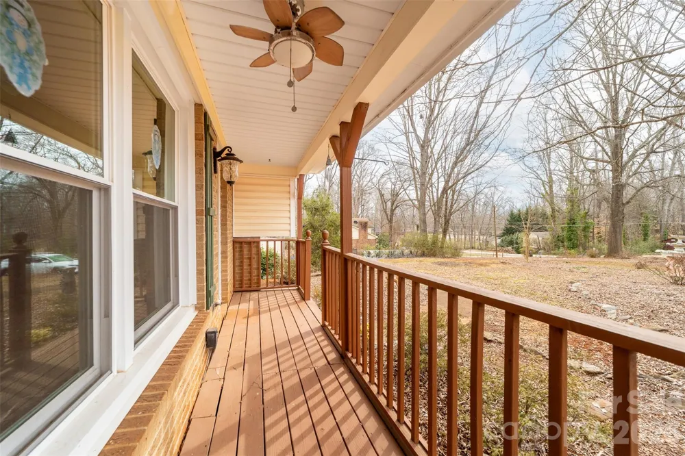 4709 Oakwood Circle Gastonia, NC 28056