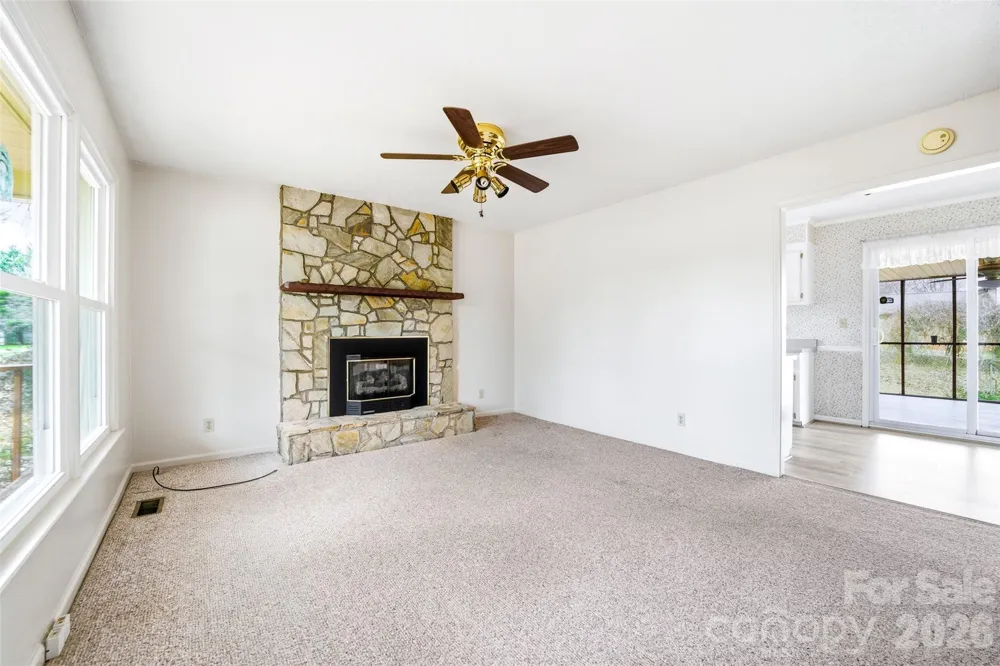 4709 Oakwood Circle Gastonia, NC 28056