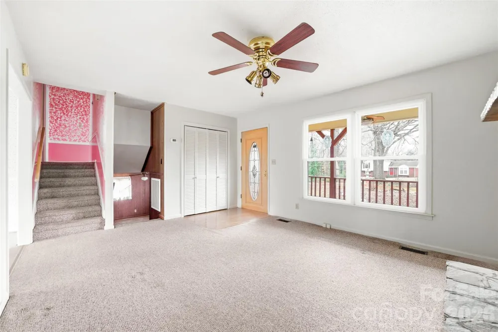 4709 Oakwood Circle Gastonia, NC 28056