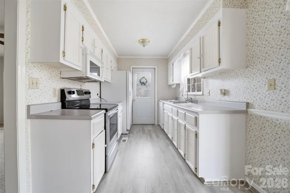 4709 Oakwood Circle Gastonia, NC 28056