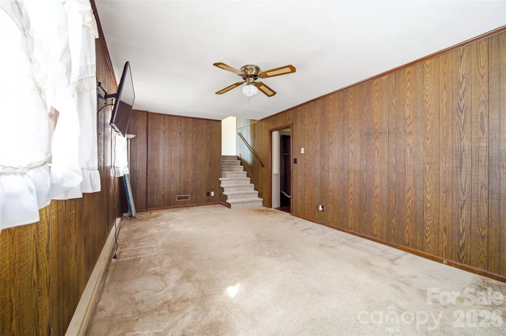 4709 Oakwood Circle Gastonia, NC 28056