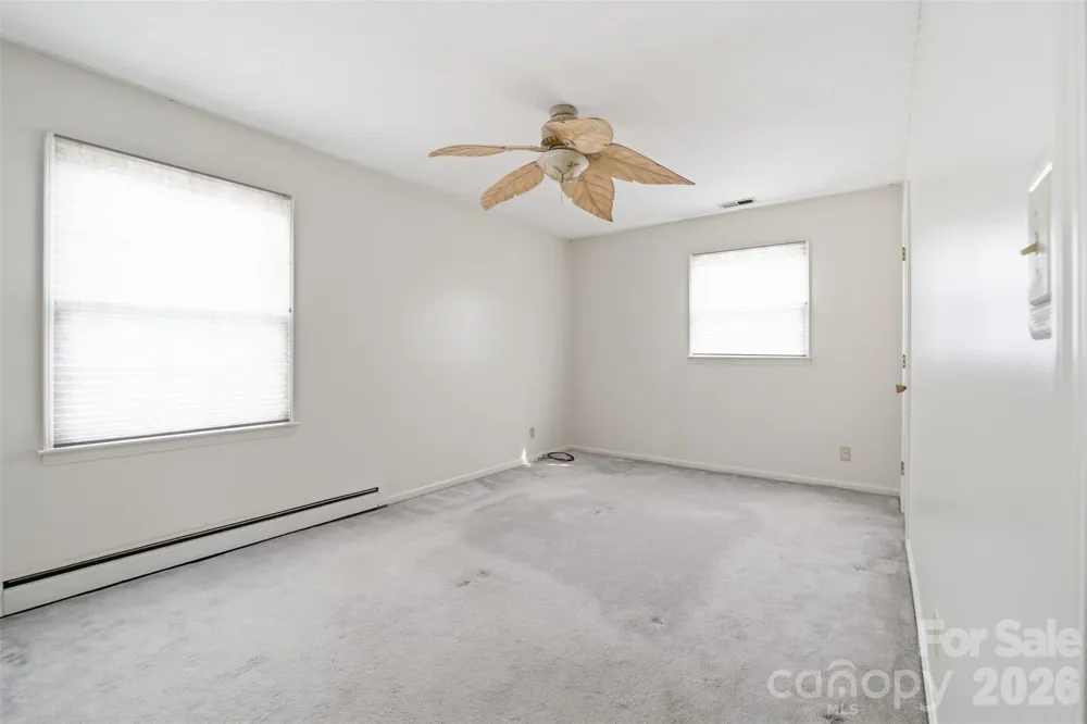 4709 Oakwood Circle Gastonia, NC 28056