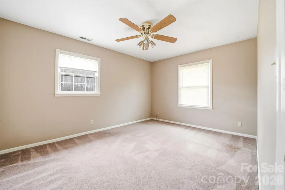 4709 Oakwood Circle Gastonia, NC 28056