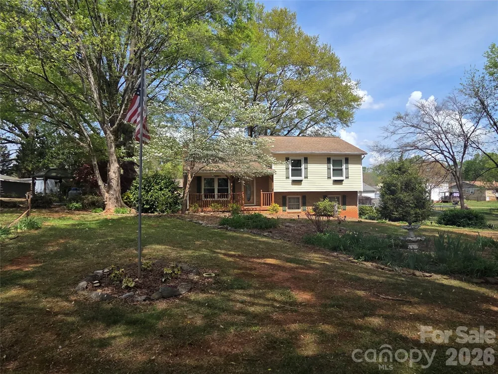 4709 Oakwood Circle Gastonia, NC 28056