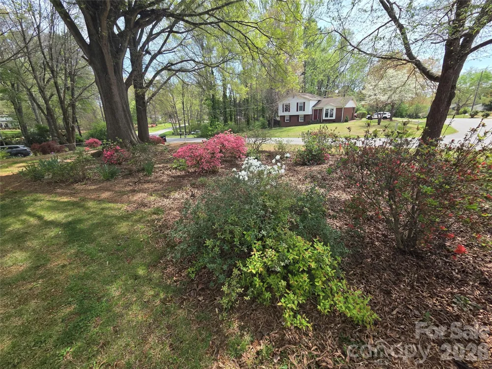4709 Oakwood Circle Gastonia, NC 28056
