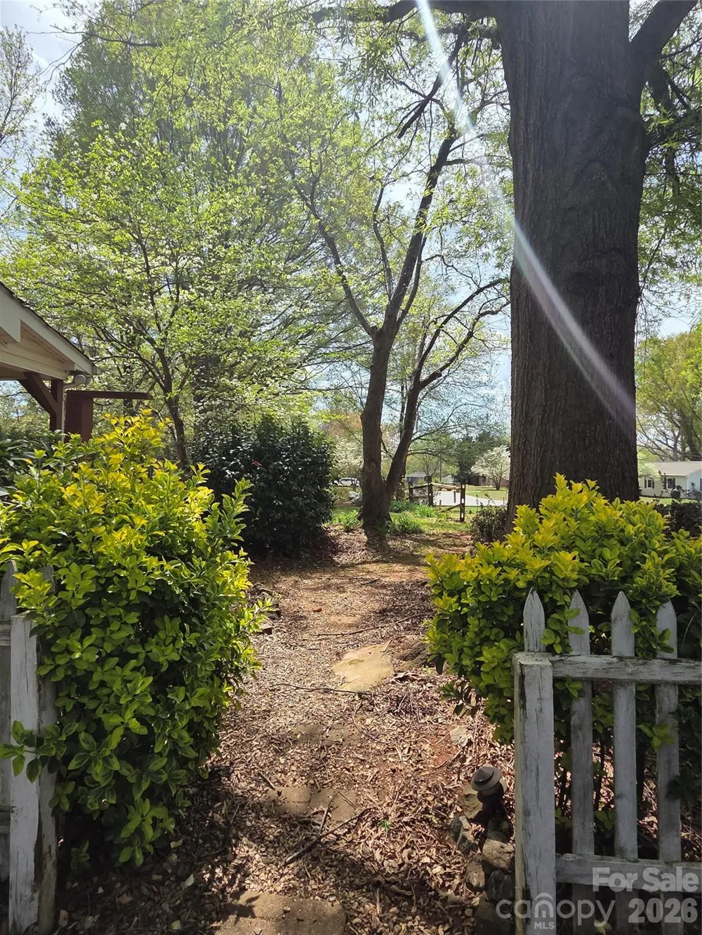 4709 Oakwood Circle Gastonia, NC 28056