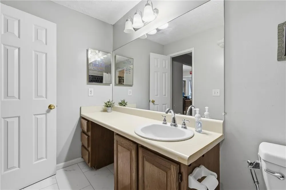 4012 Woodridge Way Tucker, GA 30084