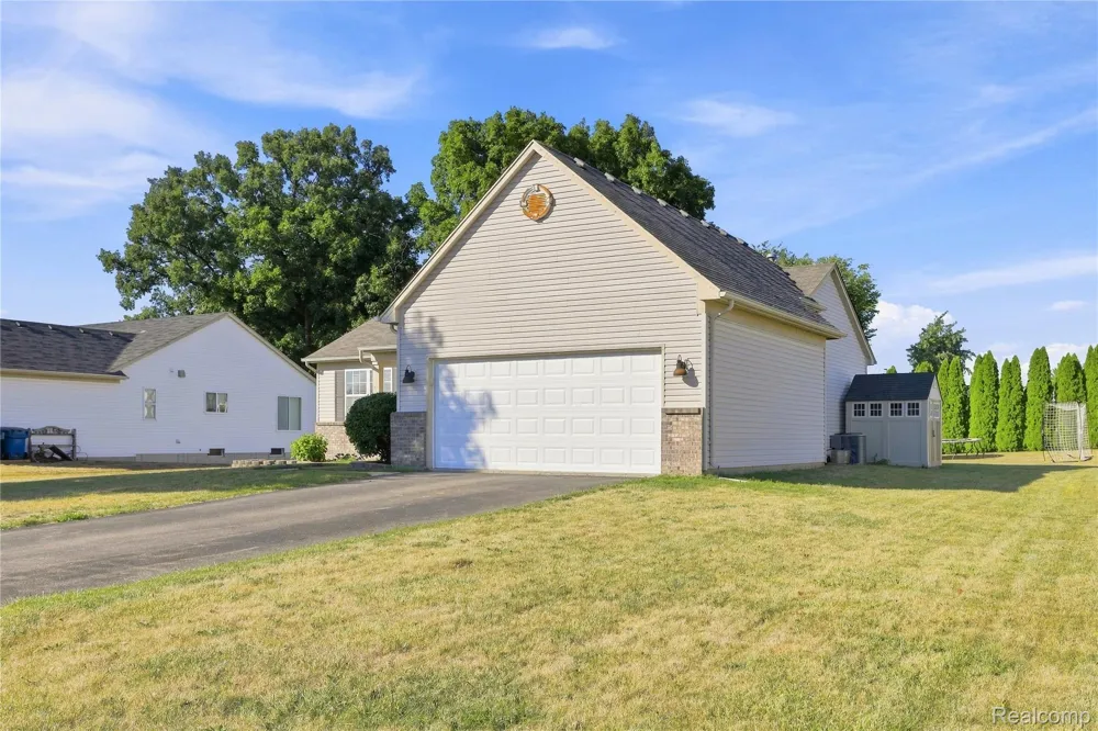 8074 Bradbury Lane Mundy Township, MI 48439