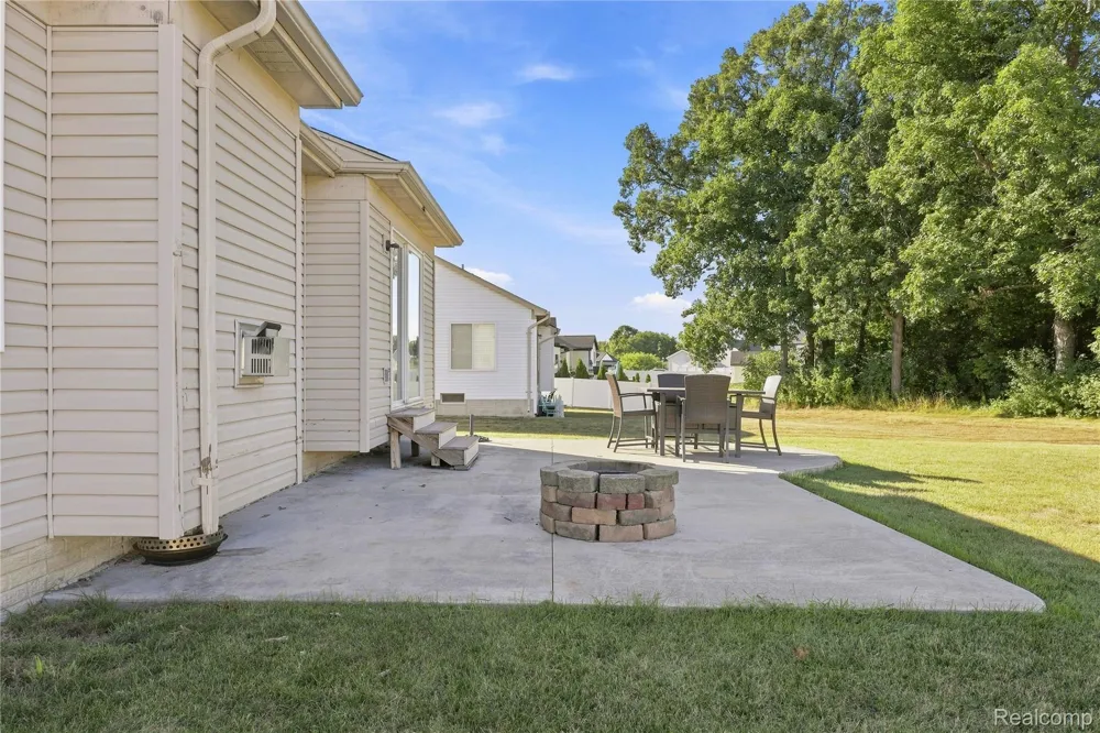 8074 Bradbury Lane Mundy Township, MI 48439