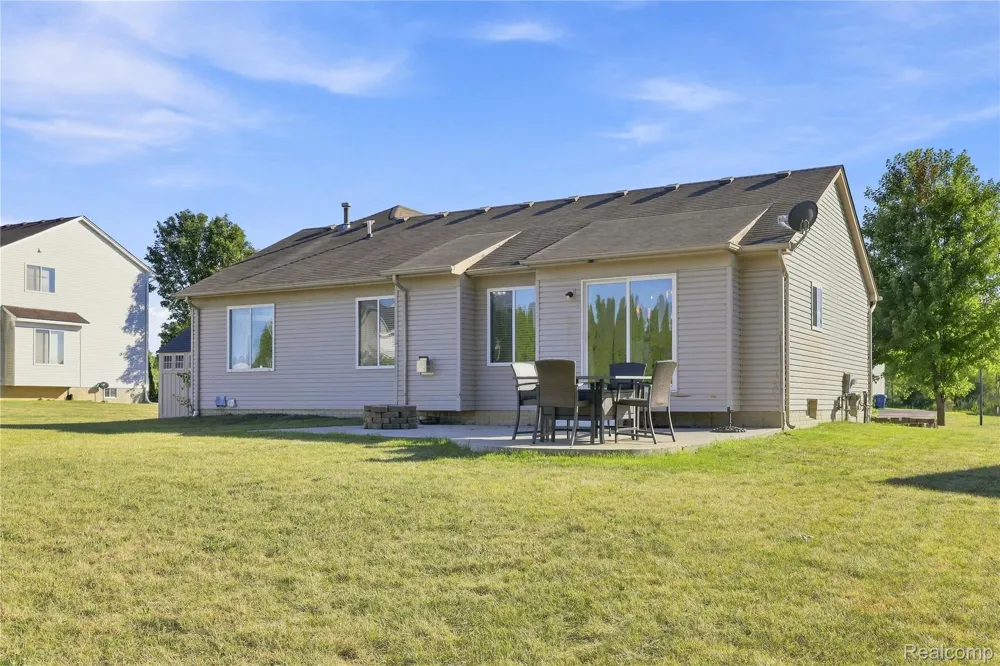 8074 Bradbury Lane Mundy Township, MI 48439