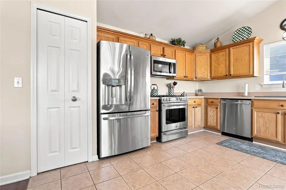 8074 Bradbury Lane Mundy Township, MI 48439
