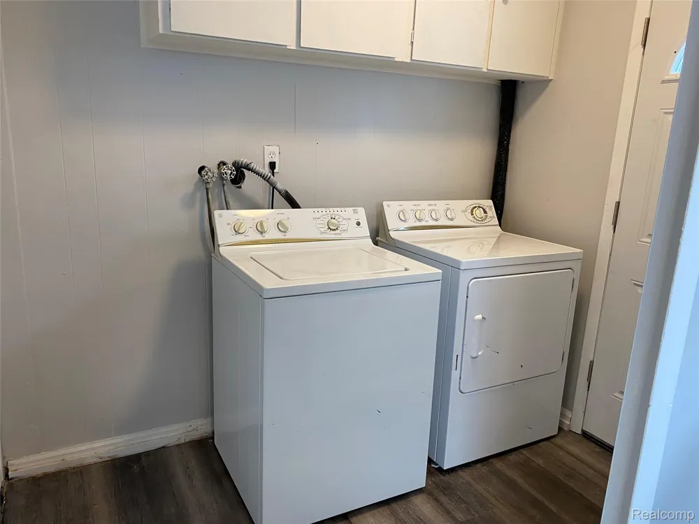 1615 E Greig Avenue Madison Heights City, MI 48071