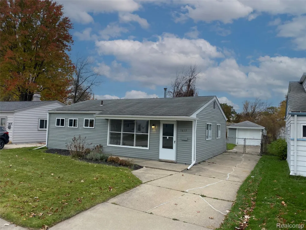1615 E Greig Avenue Madison Heights City, MI 48071