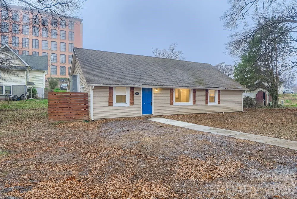 307 S Ransom Street Gastonia, NC 28052
