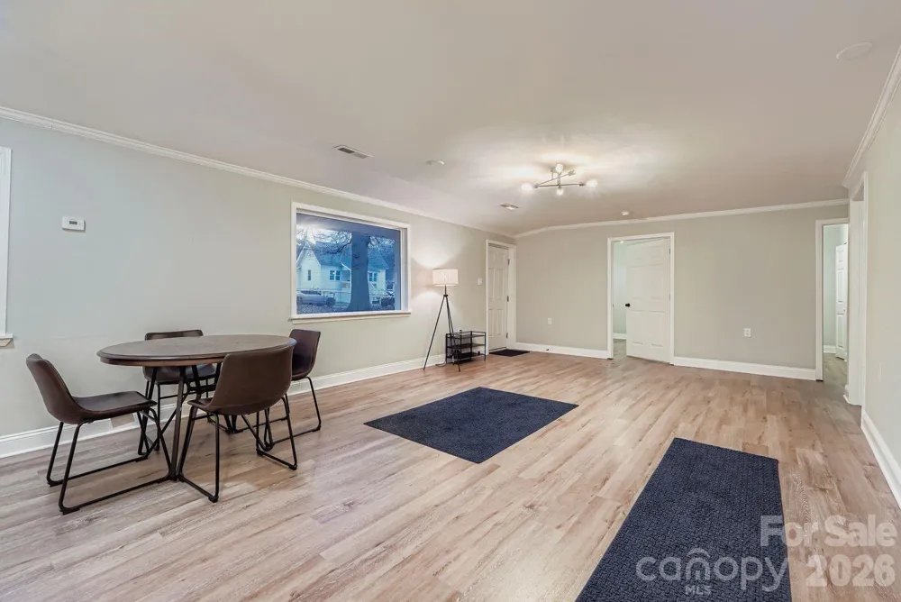 307 S Ransom Street Gastonia, NC 28052