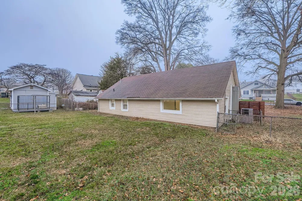 307 S Ransom Street Gastonia, NC 28052