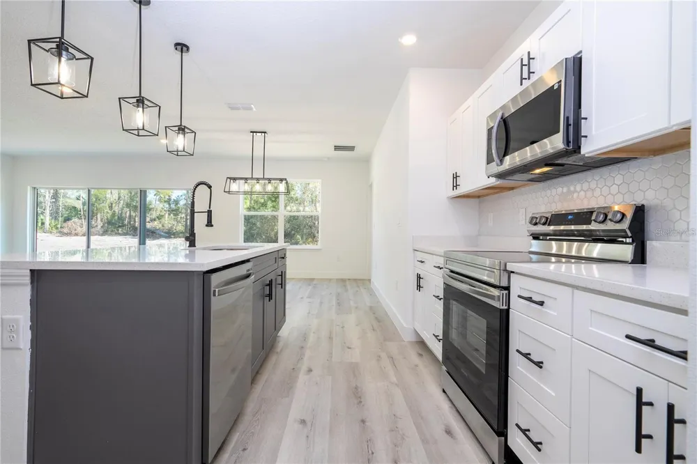 42021 TAMARAC STREET Eustis, FL 32736