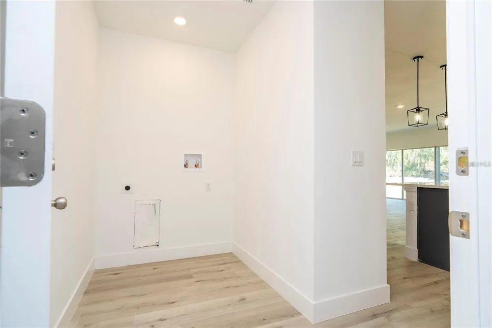 42021 TAMARAC STREET Eustis, FL 32736