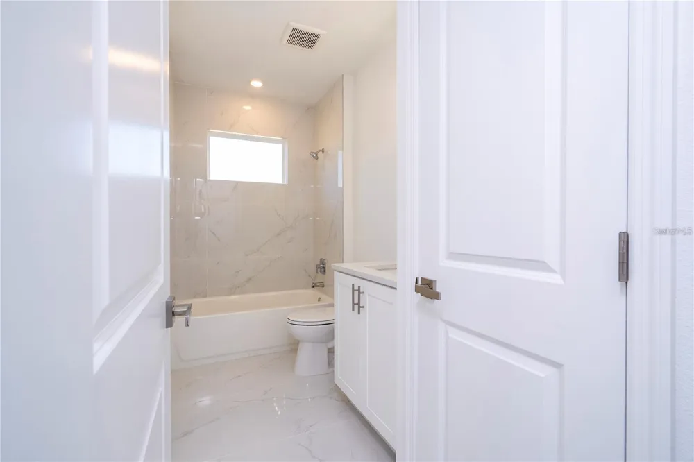 42021 TAMARAC STREET Eustis, FL 32736
