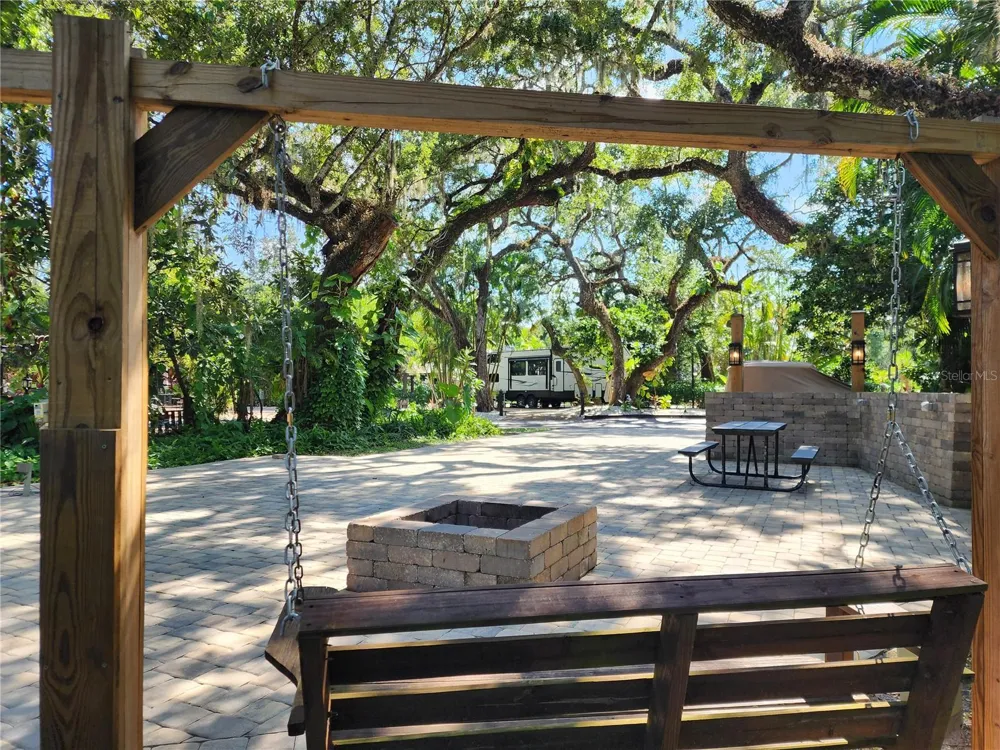 316 ROAN (GATOR ALLEY) ROAD River Ranch, FL 33867