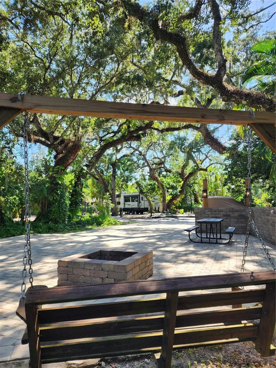 316 ROAN (GATOR ALLEY) ROAD River Ranch, FL 33867