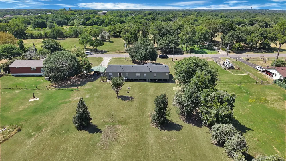 212 Ponderosa Lane Burleson, TX 76028