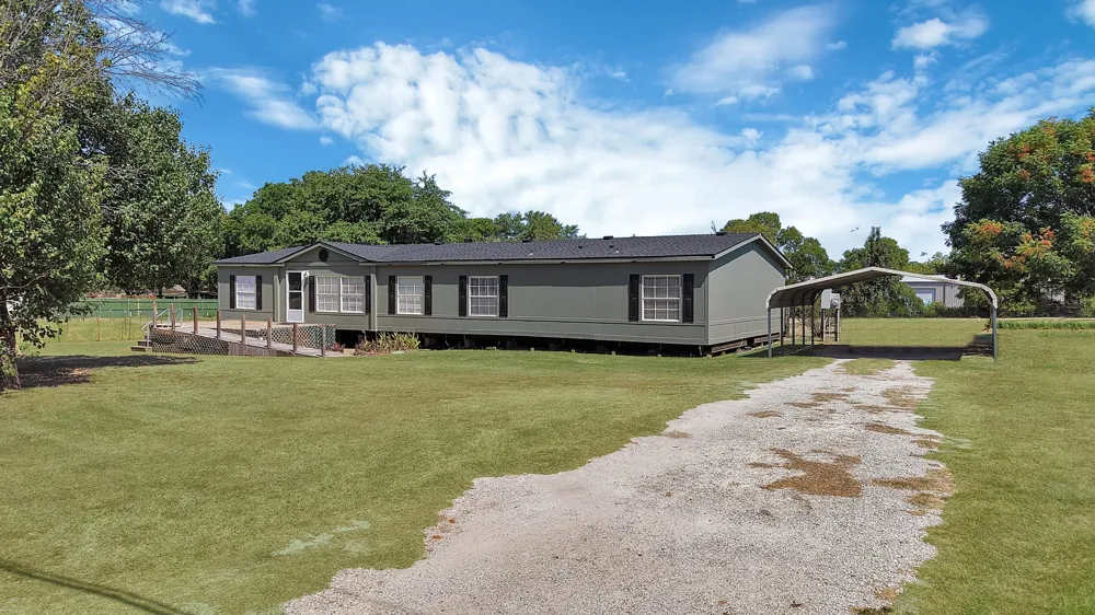 212 Ponderosa Lane Burleson, TX 76028