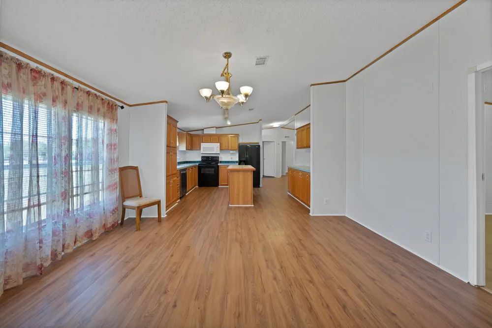 212 Ponderosa Lane Burleson, TX 76028