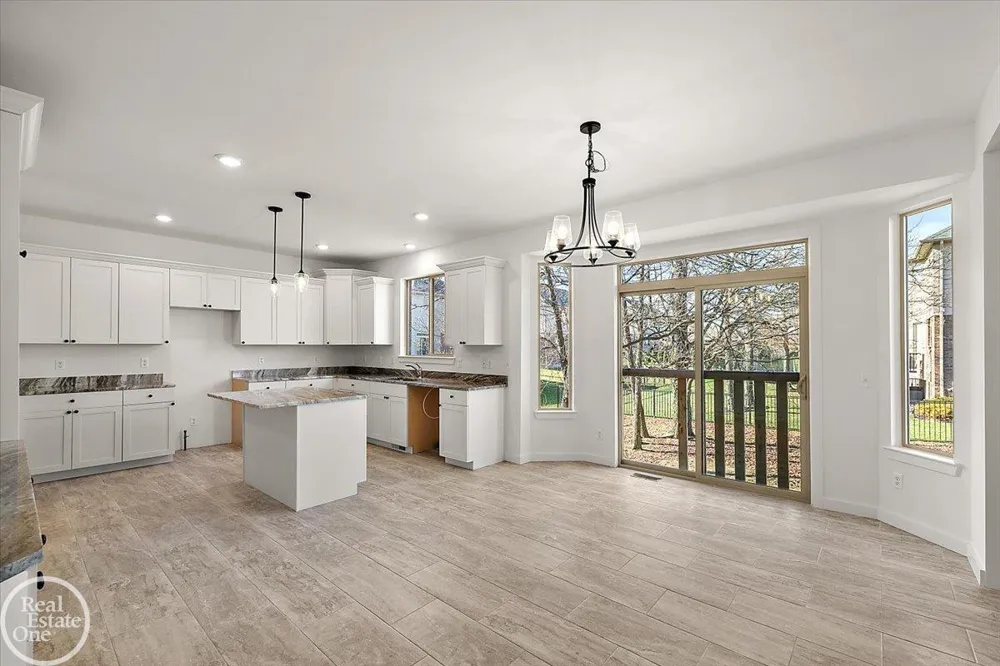 50529 Summit View Drive Macomb Township, MI 48042