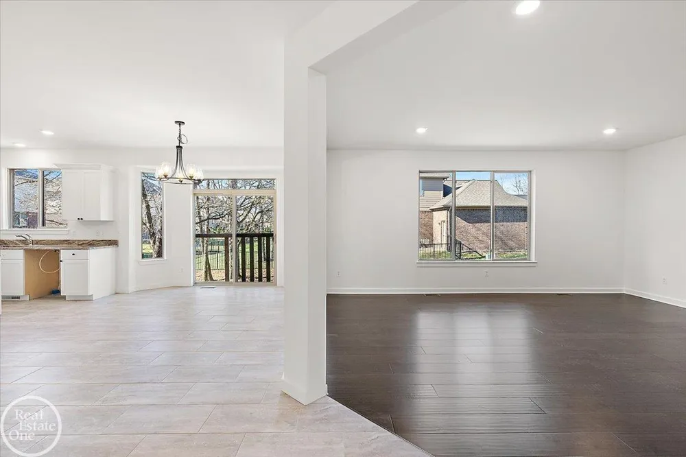 50529 Summit View Drive Macomb Township, MI 48042
