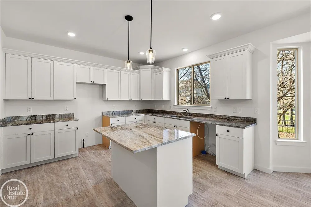50529 Summit View Drive Macomb Township, MI 48042