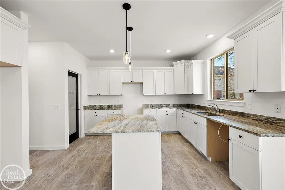 50529 Summit View Drive Macomb Township, MI 48042