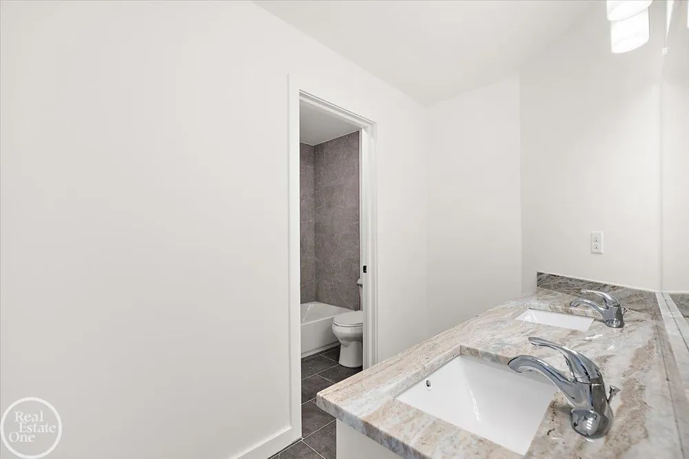50529 Summit View Drive Macomb Township, MI 48042