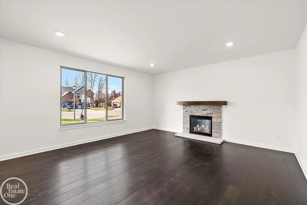 50567 Summit View Drive Macomb Township, MI 48042
