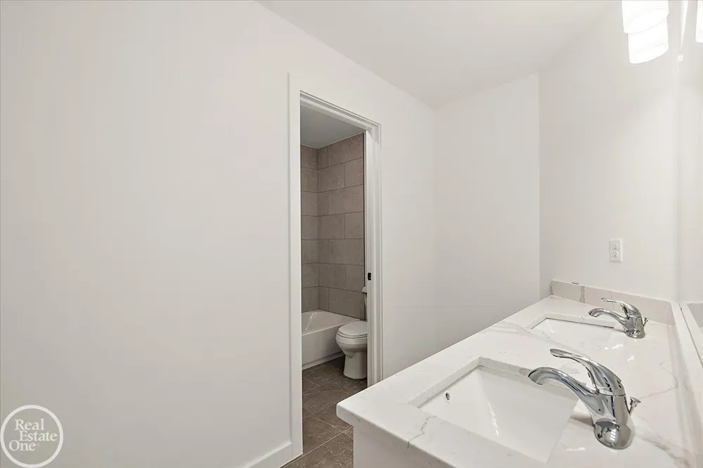 50567 Summit View Drive Macomb Township, MI 48042