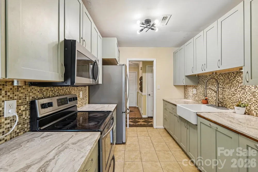 13942 Dannemara Drive Pineville, NC 28134