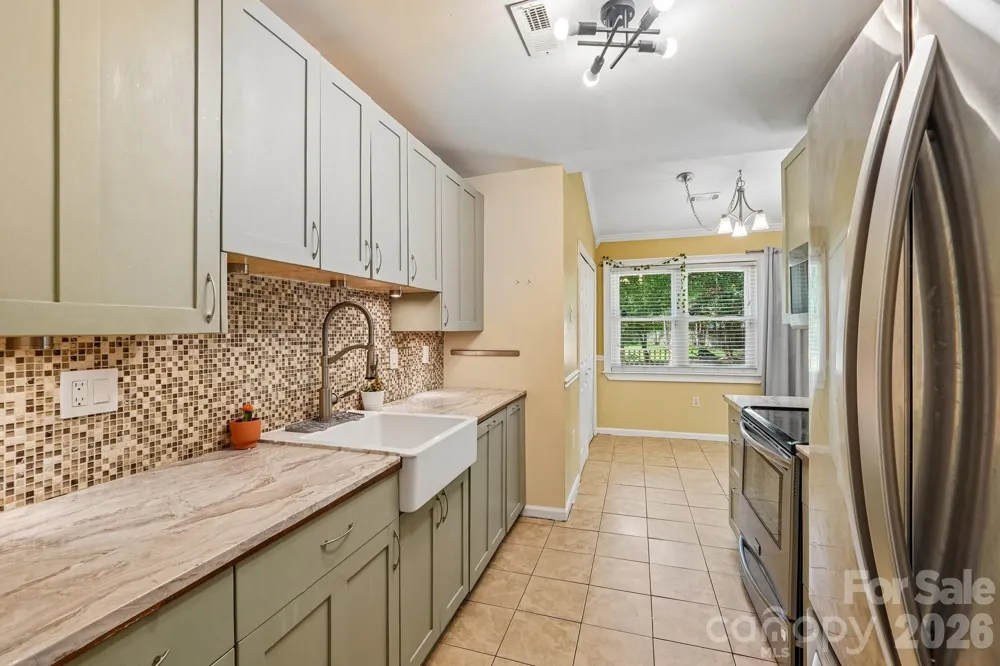 13942 Dannemara Drive Pineville, NC 28134