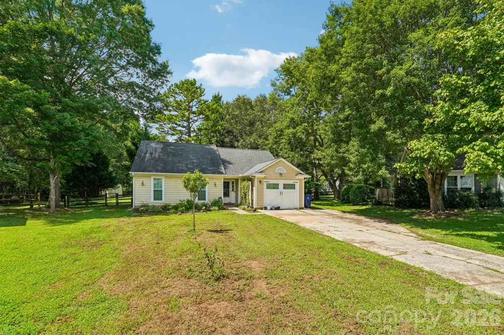 13942 Dannemara Drive Pineville, NC 28134