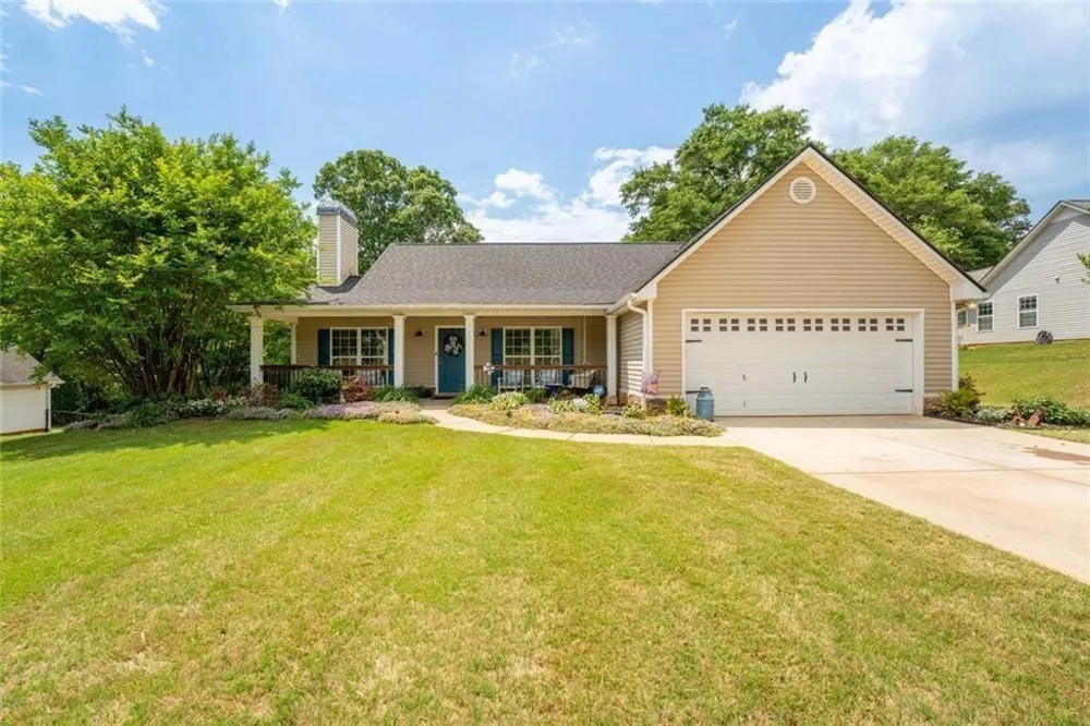 329 Tallassee Lane Statham, GA 30666