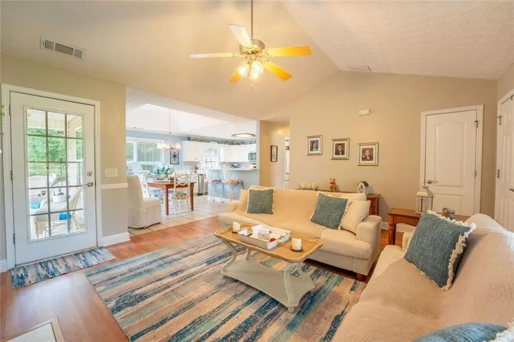 329 Tallassee Lane Statham, GA 30666