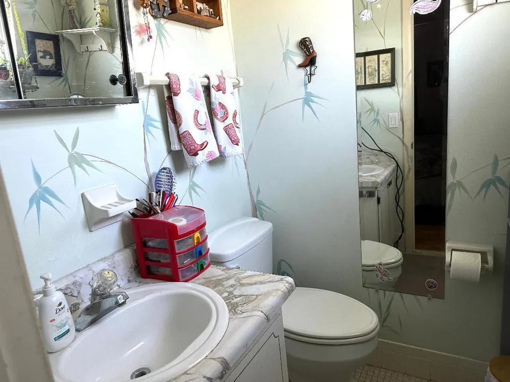 410 W Palm Street #B8 Lantana, FL 33462