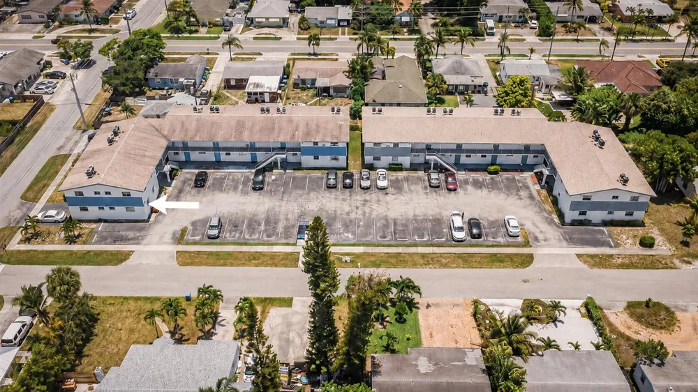 410 W Palm Street #B8 Lantana, FL 33462