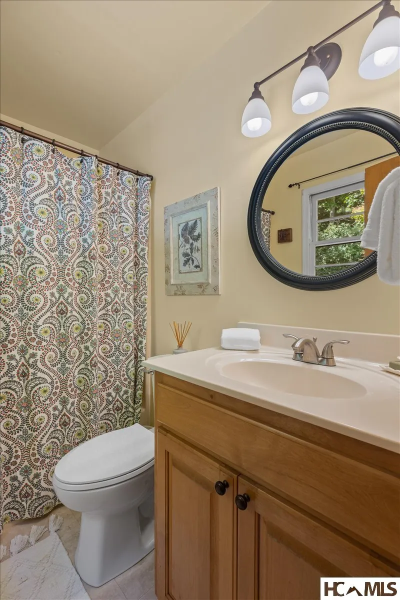 162 Twin Lakes Drive Highlands, NC 28741