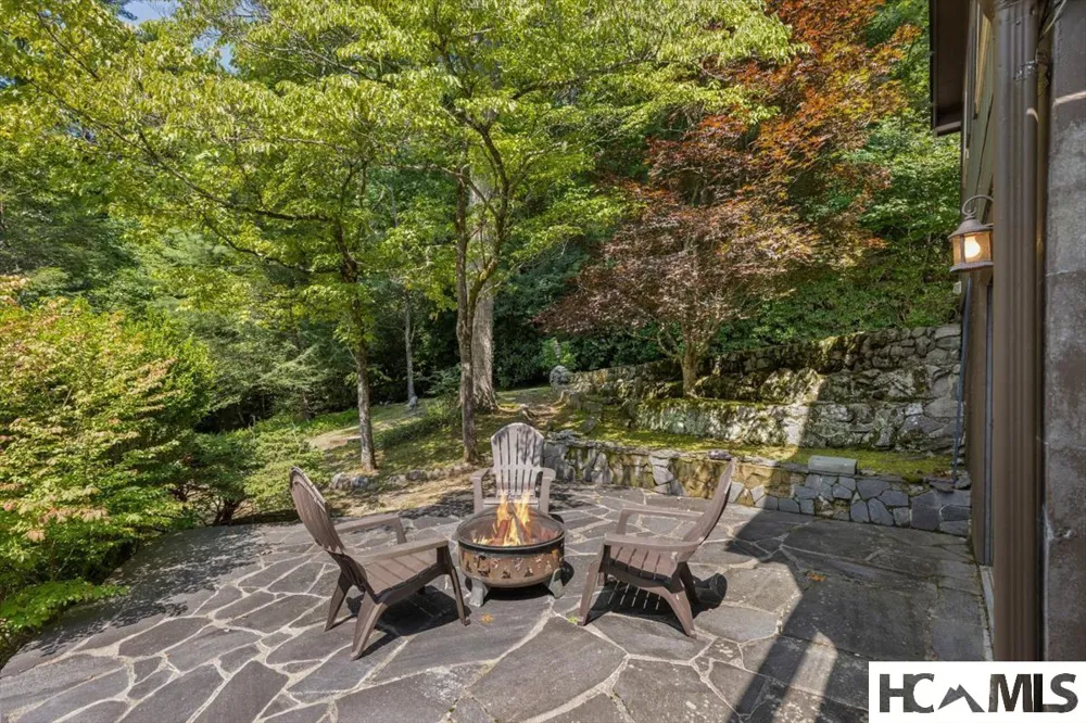 162 Twin Lakes Drive Highlands, NC 28741