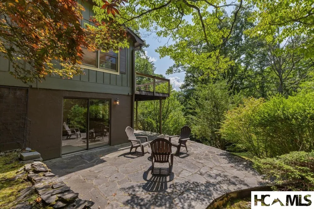 162 Twin Lakes Drive Highlands, NC 28741